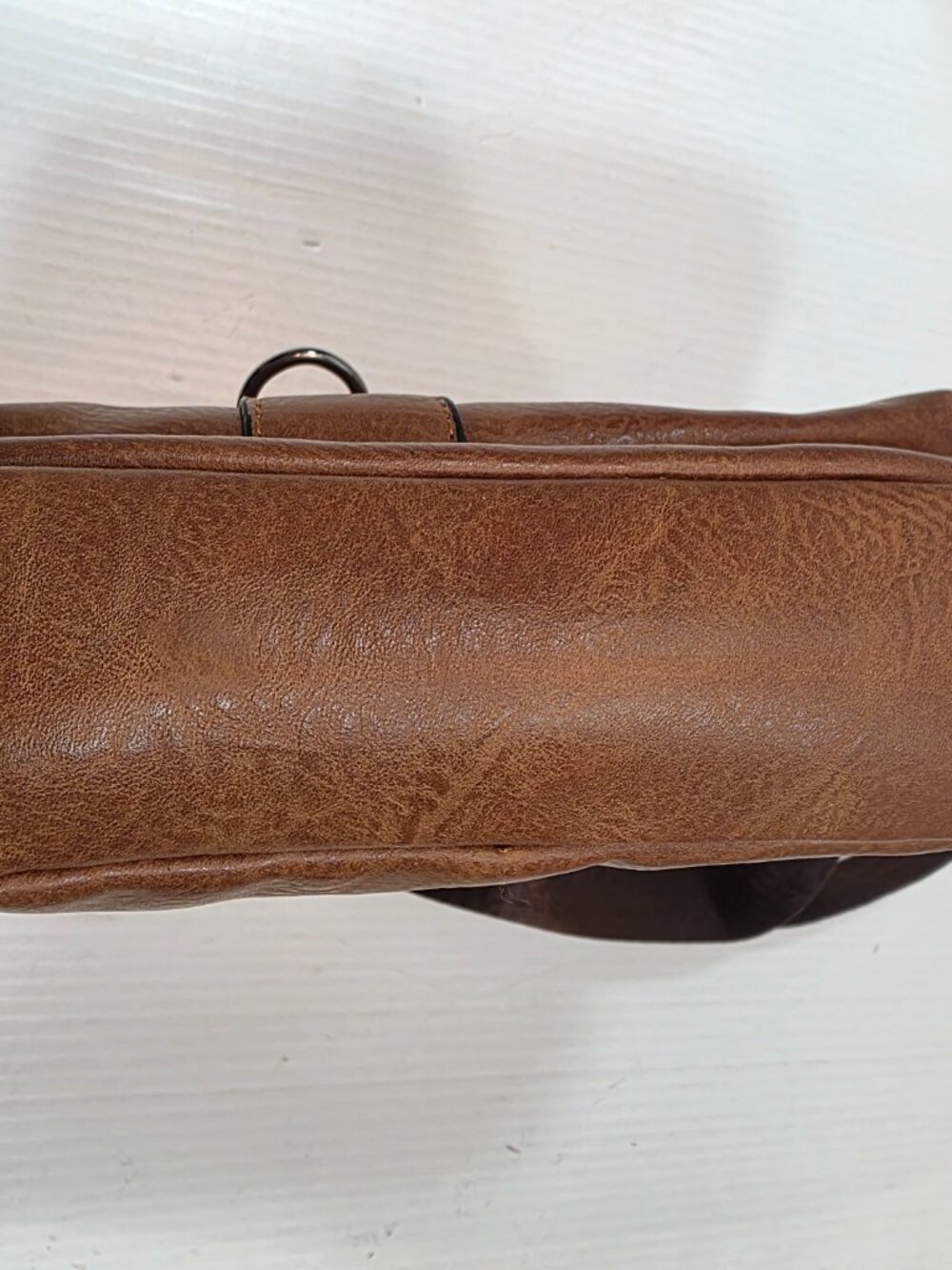 Weixler Unisex Brown Leather Crossbody Bag - Picture 4 of 10